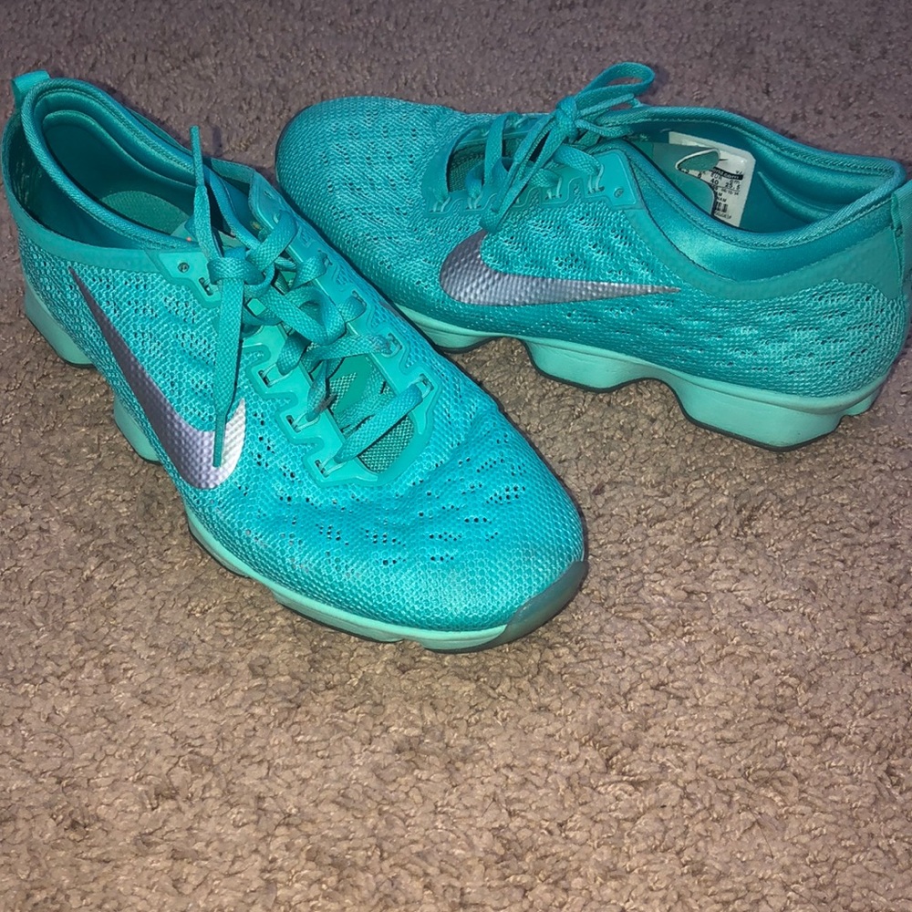 Nike Zoom running sneakers